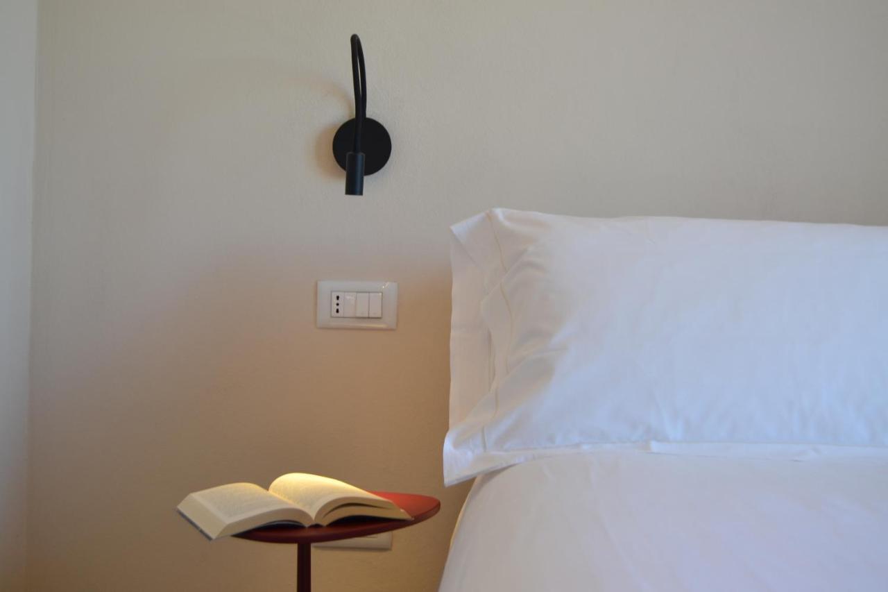 Le Cornici - Cascina Di Charme Hotel Diano dʼAlba Kültér fotó