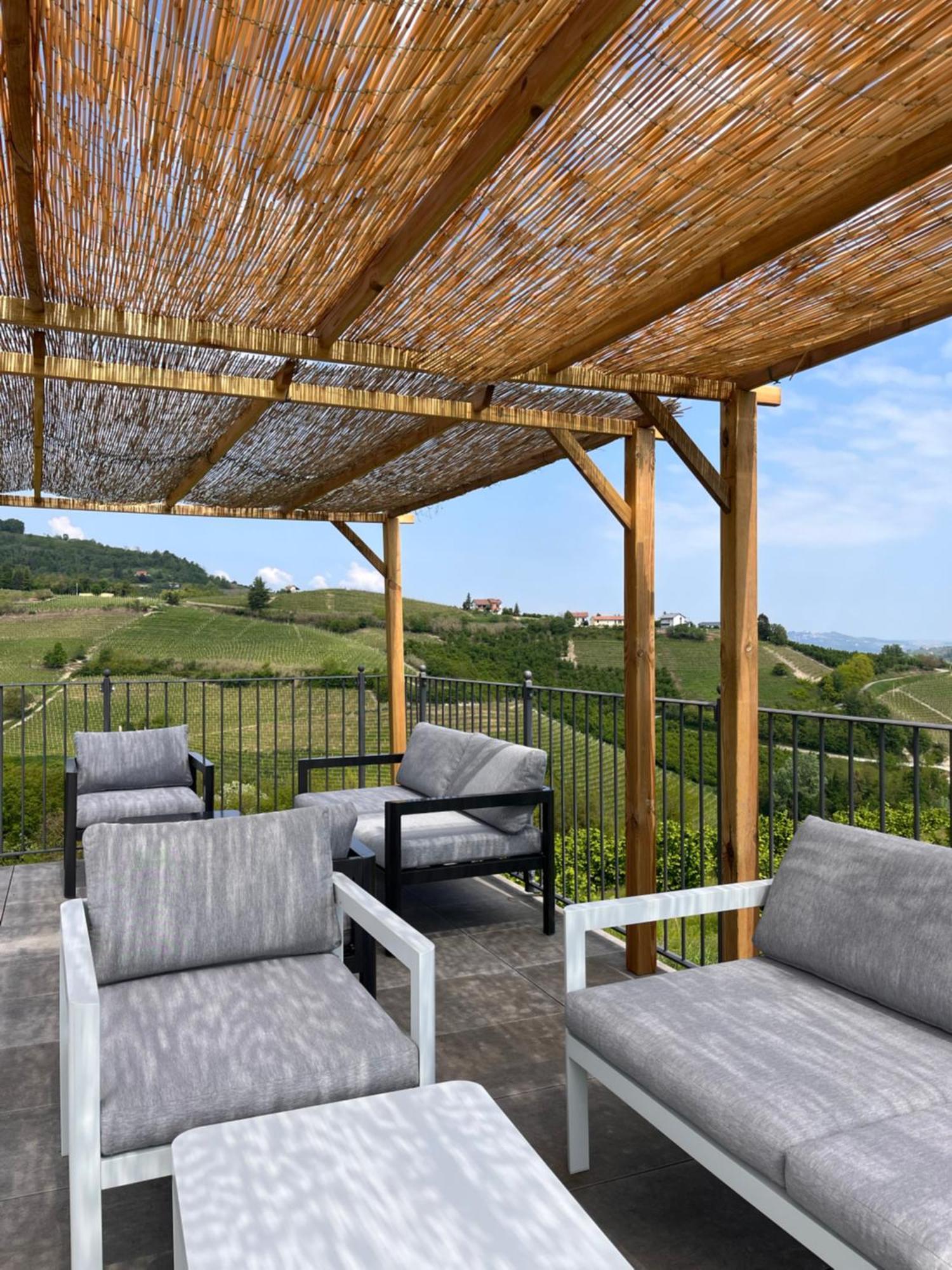 Le Cornici - Cascina Di Charme Hotel Diano dʼAlba Kültér fotó